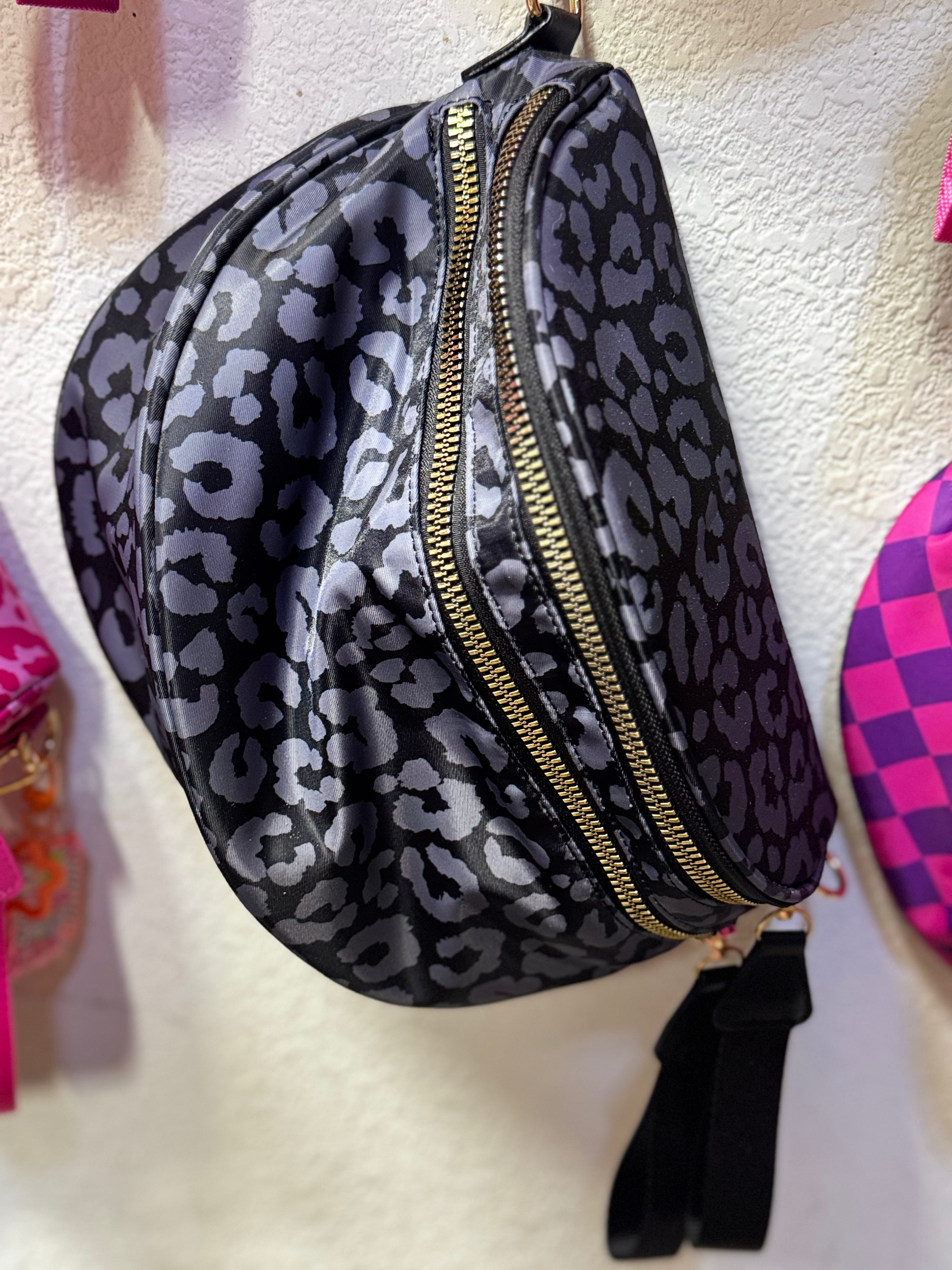 Black+Gray Leopard BumBag