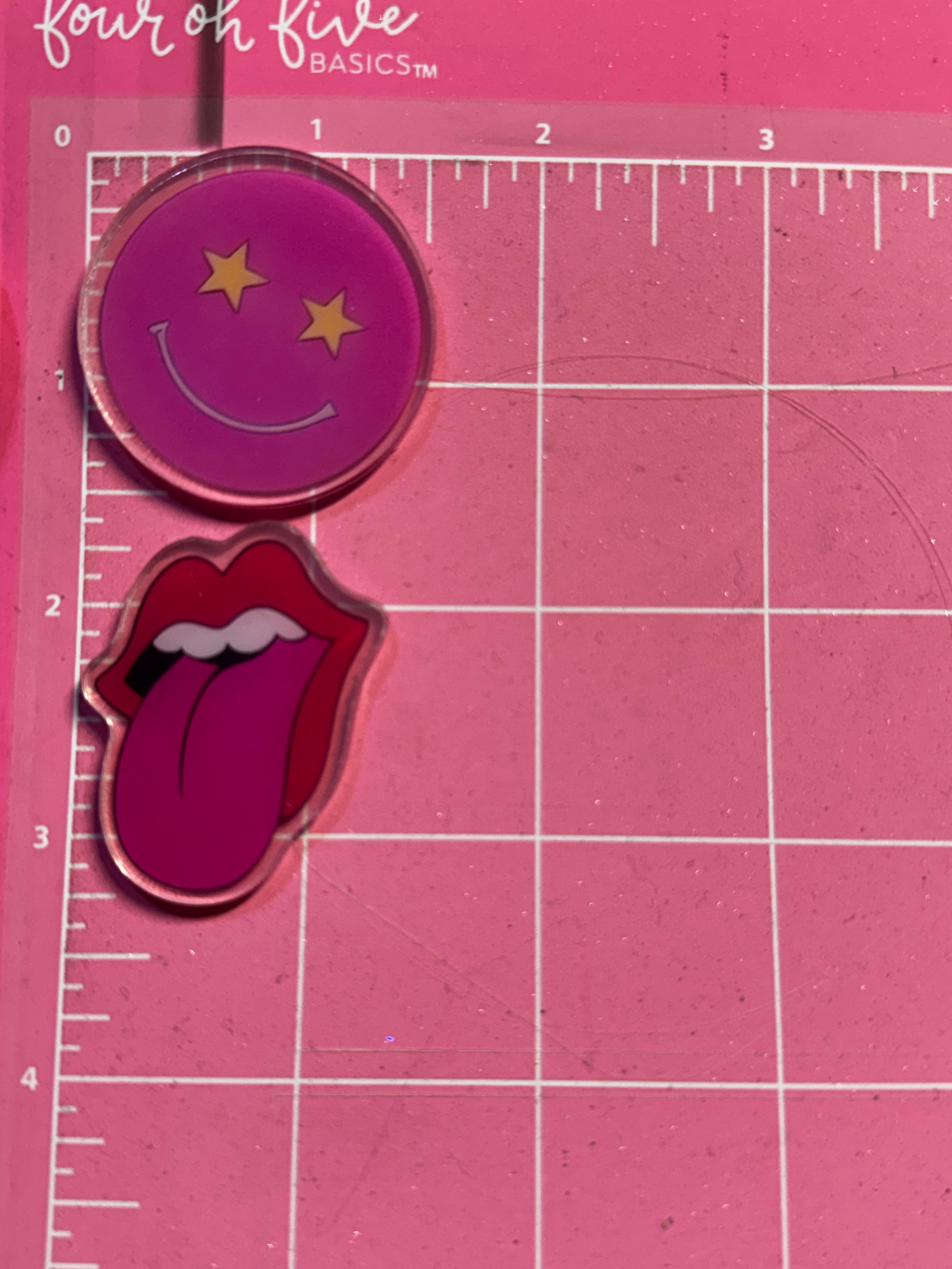 Smiley Flat-back Acrylics